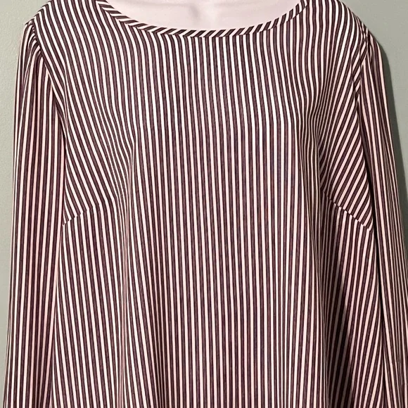 Loft Plus Blouse Pin Stripes Size 18 Keyhole Back - Picture 8 of 16
